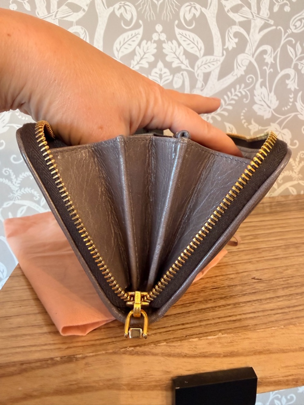 Miu Miu Matelassé Gathered Gray Leather Zip Long Wallet w/ Dustbag NWOT - Picture 11 of 17